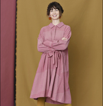 Indlæs billede til gallerivisning Oversize småternet skjortekjole Pink │ McVERDI
